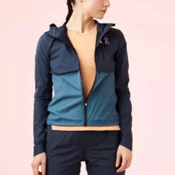 On Running On Weather Jacket Women's 21 On Running On Weather Jacket Women's -Wilson Tennis Club Shop 055262 110 1