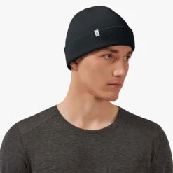 On Running On Merino Beanie -Wilson Tennis Club Shop 056498 211 1