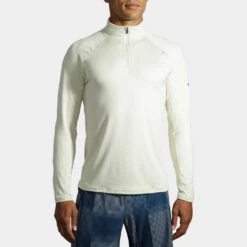 Brooks Dash 1/2 Zip Men's 26 Brooks Dash 1/2 Zip Men's -Wilson Tennis Club Shop 056561 330 1