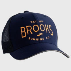 Brooks Discovery Trucker Hat -Wilson Tennis Club Shop 056626 481 2