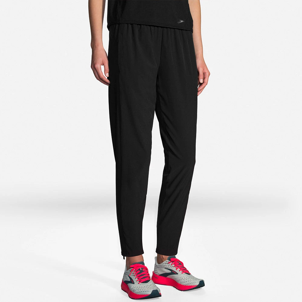 Brooks Shakeout Pant Women's 3 Brooks Shakeout Pant Women's