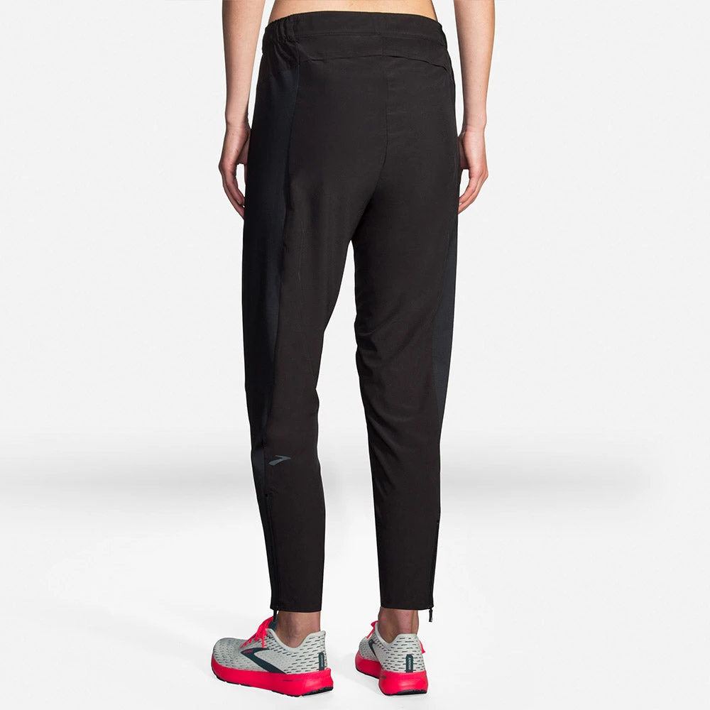 Brooks Shakeout Pant Women's 4 Brooks Shakeout Pant Women's - Image 2