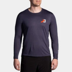 Brooks Distance Graphic Long Sleeve Men's 31 Brooks Distance Graphic Long Sleeve Men's -Wilson Tennis Club Shop 056816 035 1