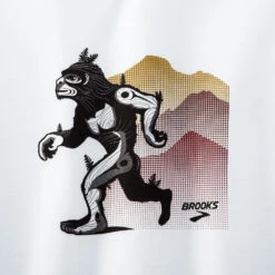 Brooks Distance Graphic Long Sleeve Men's 35 Brooks Distance Graphic Long Sleeve Men's -Wilson Tennis Club Shop 056816 091 3