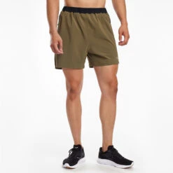 Saucony Outpace 5" Short Men's 14 Saucony Outpace 5" Short Men's -Wilson Tennis Club Shop 057006 do 1