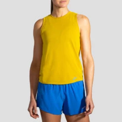 Brooks Distance Tank Spring 2022 Women's 16 Brooks Distance Tank Spring 2022 Women's -Wilson Tennis Club Shop 057171 340 1