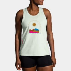 Brooks Distance Tank 2.0 Women's 20 Brooks Distance Tank 2.0 Women's -Wilson Tennis Club Shop 057284 325 1