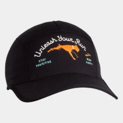Brooks Moment Hat -Wilson Tennis Club Shop 057328 014 2