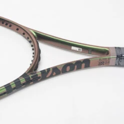 Wilson Blade 98 (16x19) V8 8 Wilson Blade 98 (16x19) V8 -Wilson Tennis Club Shop 102845 3