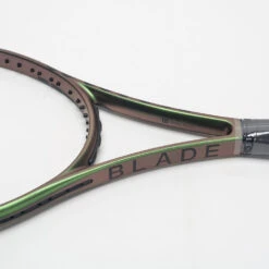 Wilson Blade 100 V8 9 Wilson Blade 100 V8 -Wilson Tennis Club Shop 102919 4