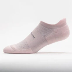 Feetures High Performance Cushion No Show Tab Socks -Wilson Tennis Club Shop 650476 525 1