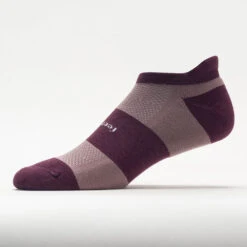 Feetures High Performance Cushion No Show Tab Socks -Wilson Tennis Club Shop 650476 533 1