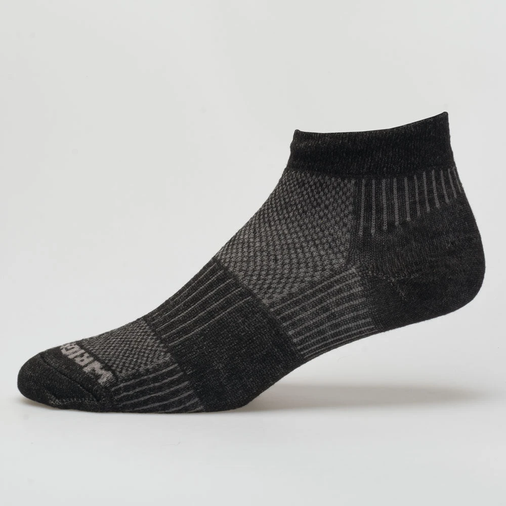 WrightSock Double Layer Coolmesh II Low Cut Socks 9 WrightSock Double Layer Coolmesh II Low Cut Socks - Image 7