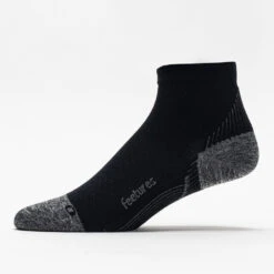 Feetures PF Relief Ultra Light Quarter Socks -Wilson Tennis Club Shop 651053 159 1