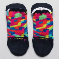 Feetures Elite Light Cushion No Show Tab Geo Print Socks -Wilson Tennis Club Shop 651297 568 2